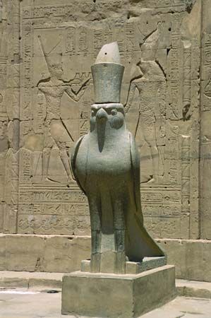 Statue of the god Horus at his temple in Idfu, Egypt. Edfu, Temple of Horus, falcon god, Hor, Behdet, Djeba, Apollinopolis, Atbo.