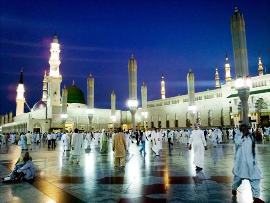 DP em novinha branquinha bem gulosa - Medina, Saudi Arabia: Prophet's Mosque